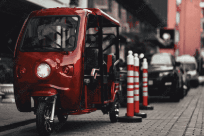 piaggio electric auto price