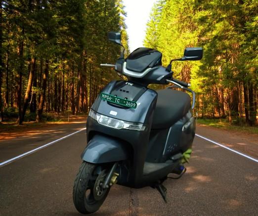 Ola Electric and Bajaj Auto: Who Will Dominate the E2W Market?