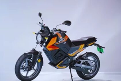 Oben Rorr EZ vs Revolt RV400 BRZ: Which Electric Bikes Packs More Power?
