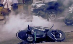 Bajaj Chetak EV Catches Fire for the First Time in Mumbai: What Went Wrong?