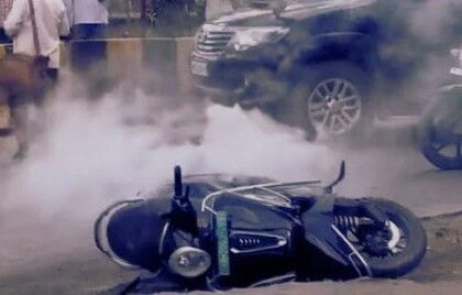 Bajaj Chetak EV Catches Fire for the First Time in Mumbai: What Went Wrong?