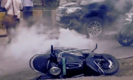 Bajaj Chetak EV Catches Fire for the First Time in Mumbai: What Went Wrong?