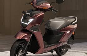 Jindal-Mobilitric-Unveils-R40-Electric-Vehicle-with-165-KM-Range