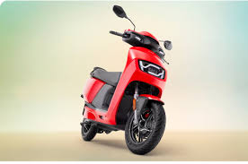 Hero-Vida-VX2-EV—Cheapest-Dual-Battery-Electric-Scooter-in-India